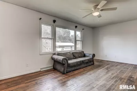 1640 E Griffiths Ave, Springfield, IL 62702 photo 2