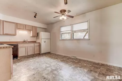 1640 E Griffiths Ave, Springfield, IL 62702 photo 9