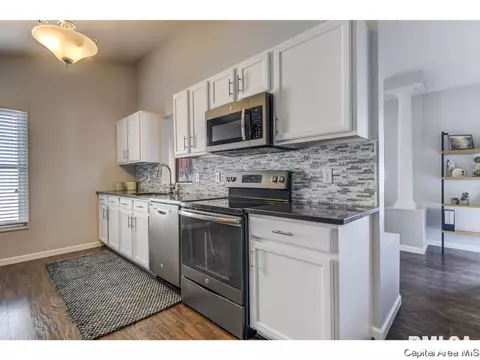 3809 Kerry Blvd, Springfield, IL 62712 photo 8