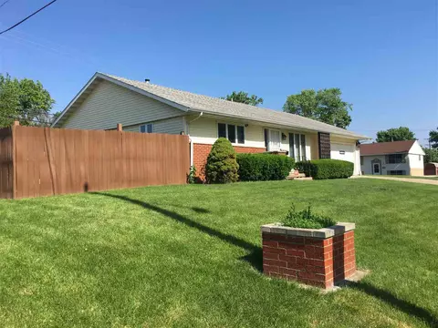 38 Groton Dr, Springfield, IL 62702 photo 2