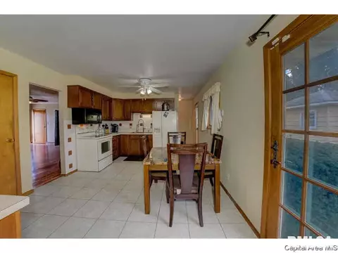 38 Groton Dr, Springfield, IL 62702 photo 15
