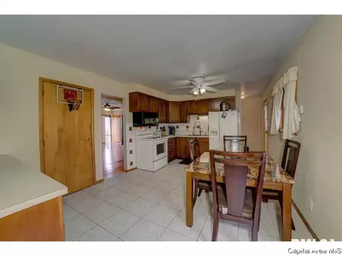 38 Groton Dr, Springfield, IL 62702 photo 14