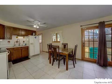 38 Groton Dr, Springfield, IL 62702 photo 13