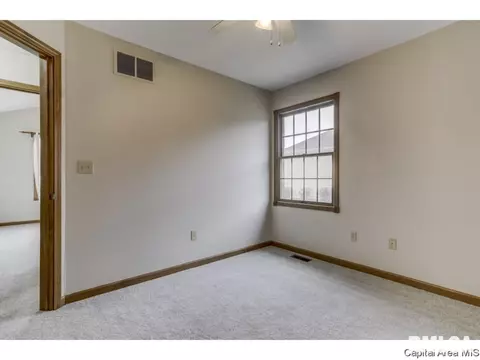 2212 Renwick Dr, Springfield, IL 62704 photo 22