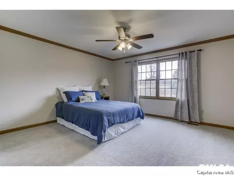 2212 Renwick Dr, Springfield, IL 62704 photo 15