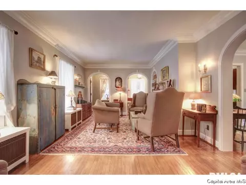 1124 W Vine St, Springfield, IL 62704 photo 4