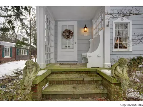1124 W Vine St, Springfield, IL 62704 photo 2