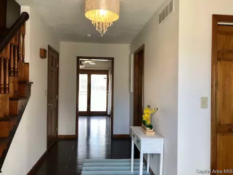 2 Brighton Rd, Springfield, IL 62702 photo 8