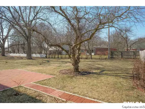87 Interlacken Dr, Springfield, IL 62704 photo 9