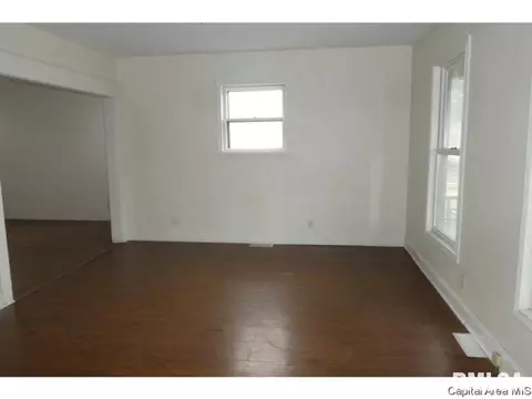 1145 N 5th Street St, Springfield, IL 62702 photo 3