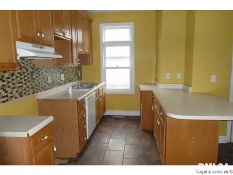 1145 N 5th Street St, Springfield, IL 62702 photo 9