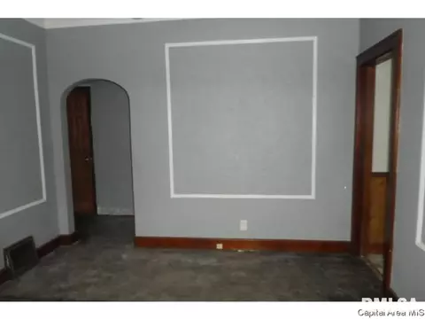 2216 S 9th Street St, Springfield, IL 62703 photo 5
