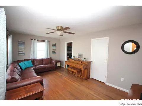 1804 Grant St, Springfield, IL 62703 photo 2
