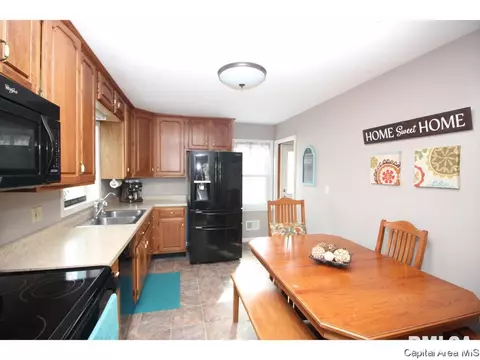 1804 Grant St, Springfield, IL 62703 photo 3