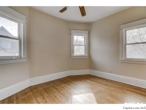 823 S Walnut St, Springfield, IL 62704 photo 25