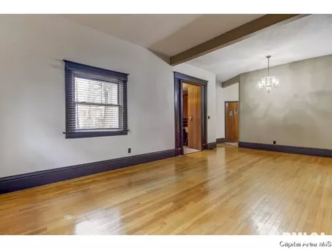 823 S Walnut St, Springfield, IL 62704 photo 5