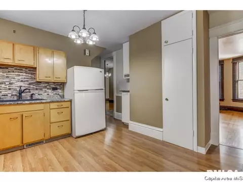 823 S Walnut St, Springfield, IL 62704 photo 9