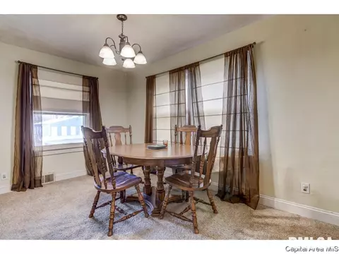 2907 Fox Bridge Rd, Springfield, IL 62703 photo 11