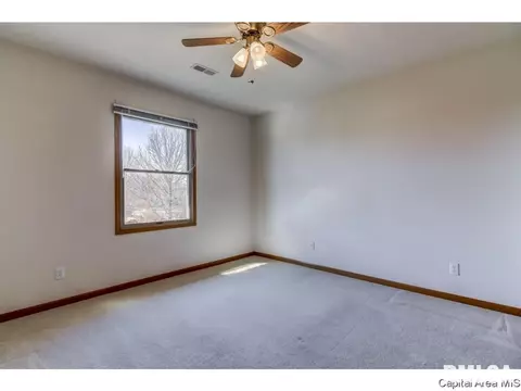 2105 Burgess Dr, Springfield, IL 62711 photo 30