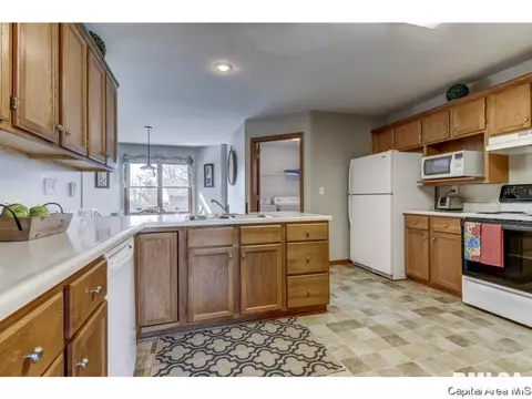2105 Burgess Dr, Springfield, IL 62711 photo 16