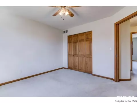 2105 Burgess Dr, Springfield, IL 62711 photo 31