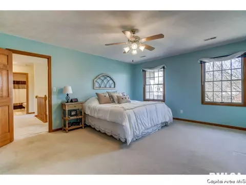 2105 Burgess Dr, Springfield, IL 62711 photo 24