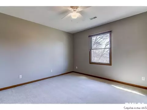 2105 Burgess Dr, Springfield, IL 62711 photo 32