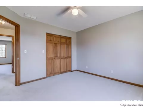 2105 Burgess Dr, Springfield, IL 62711 photo 33