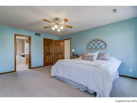 2105 Burgess Dr, Springfield, IL 62711 photo 25