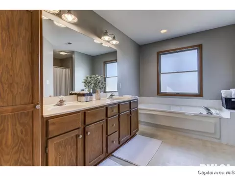 2105 Burgess Dr, Springfield, IL 62711 photo 26