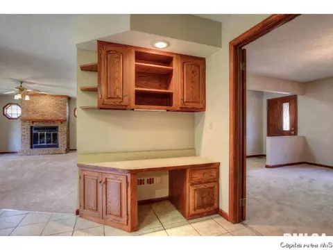 3516 Persimmon Dr, Springfield, IL 62712 photo 6