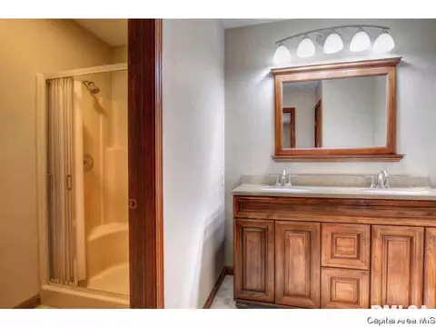 3516 Persimmon Dr, Springfield, IL 62712 photo 17