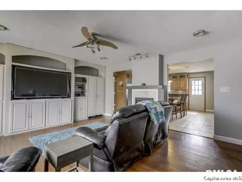 2570 Tozer, Springfield, IL 62707 photo 3