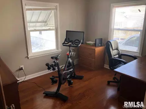 2121 22nd St, Springfield, IL 62702 photo 8