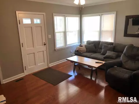 2121 22nd St, Springfield, IL 62702 photo 4