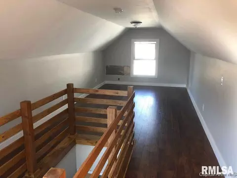 2121 22nd St, Springfield, IL 62702 photo 9
