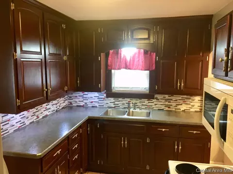 3217 S 3rd St, Springfield, IL 62703 photo 2