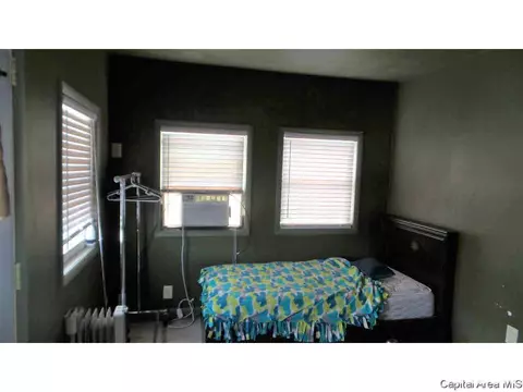 306 W Meek St, Abingdon, IL 61410 photo 15