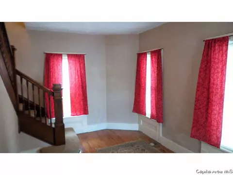 306 W Meek St, Abingdon, IL 61410 photo 5
