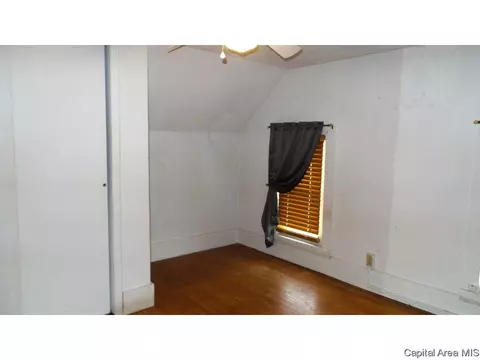 306 W Meek St, Abingdon, IL 61410 photo 19