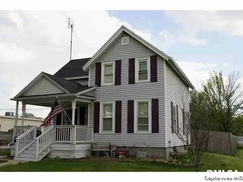 306 W Meek St, Abingdon, IL 61410 photo 3