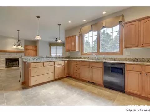 6408 Bent Tree, Springfield, IL 62712 photo 9