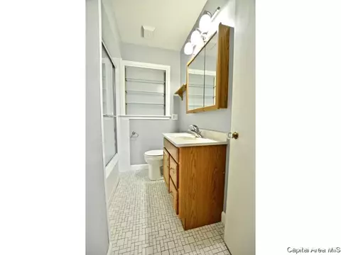 2236 S Spg, Springfield, IL 62704 photo 16