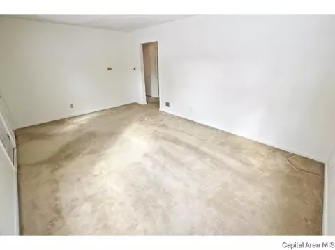 2236 S Spg, Springfield, IL 62704 photo 18