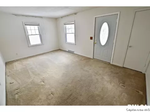 2236 S Spg, Springfield, IL 62704 photo 3