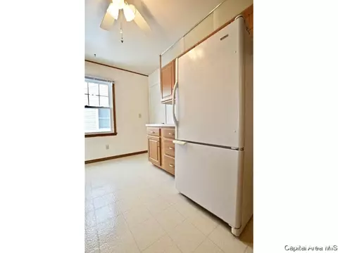 2236 S Spg, Springfield, IL 62704 photo 9