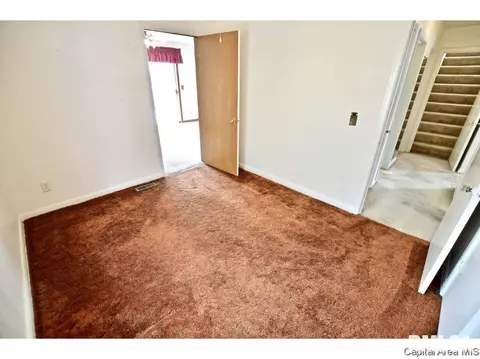 2236 S Spg, Springfield, IL 62704 photo 15