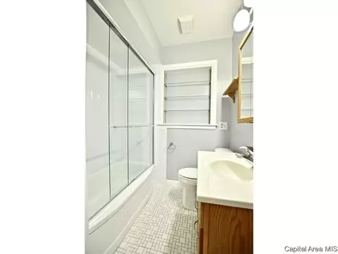 2236 S Spg, Springfield, IL 62704 photo 17