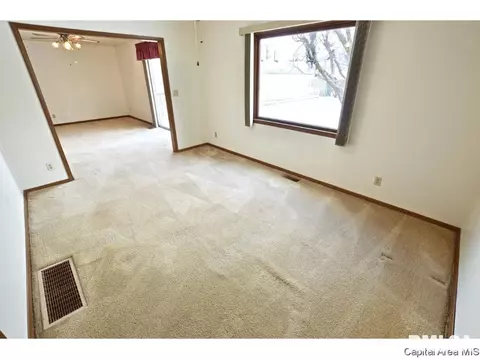 2236 S Spg, Springfield, IL 62704 photo 7