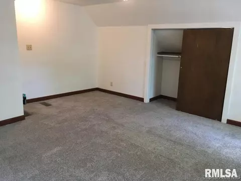 205 W Elliott Ave, Springfield, IL 62702 photo 6